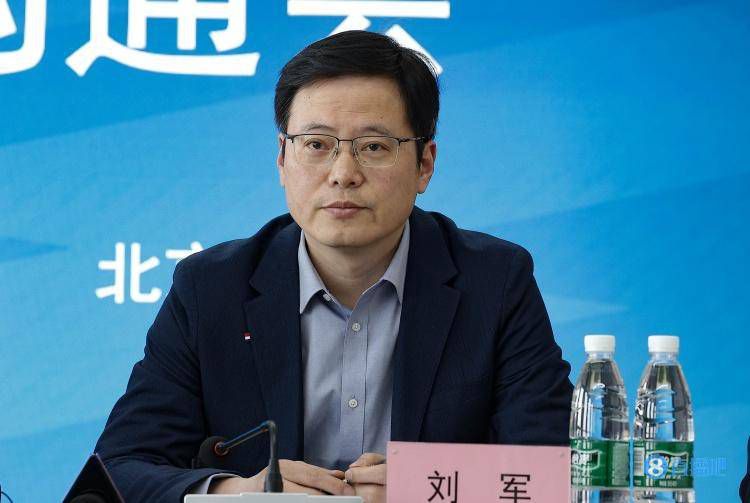 离家出走的邻居有夫之妇